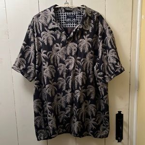 Ted Baker patterned short sleeve button down shirt, size men’s 6 (XXL)